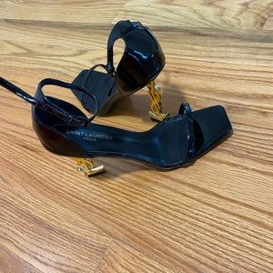 COPY - YSL GOLD HEEL Size 42 No box Worn twice. In good condition